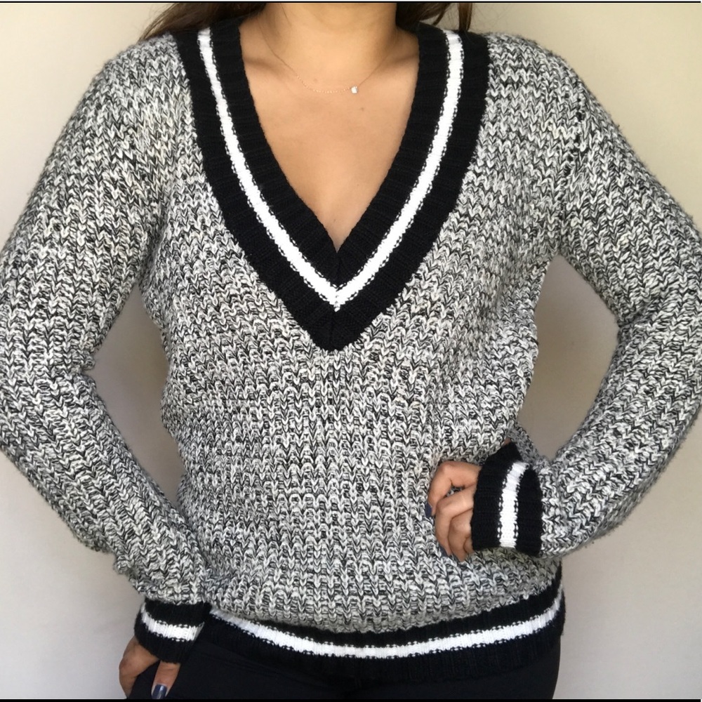 KNITTED TOP
